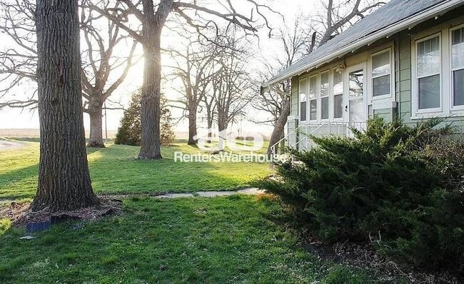 Building Photo - 26874 Sportsman's Club Rd