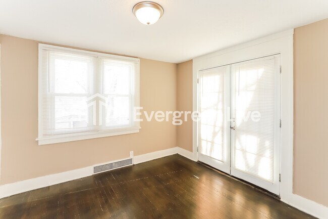 Building Photo - 3123 Fontenelle Blvd