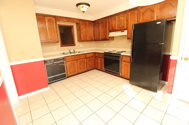 Building Photo - 3065 Woody Ln