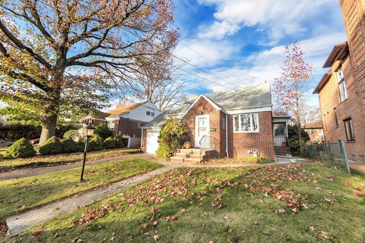 263 Tremont Ave, Fort Lee, NJ 07024 House Rental in Fort Lee, NJ