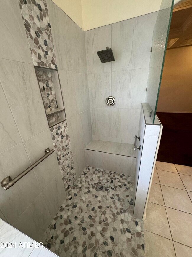Foto del edificio - 8230 W Denton Ln