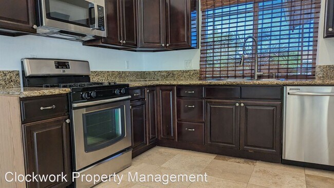 Foto del edificio - 3 br, 2 bath House - 4935 Harrison St