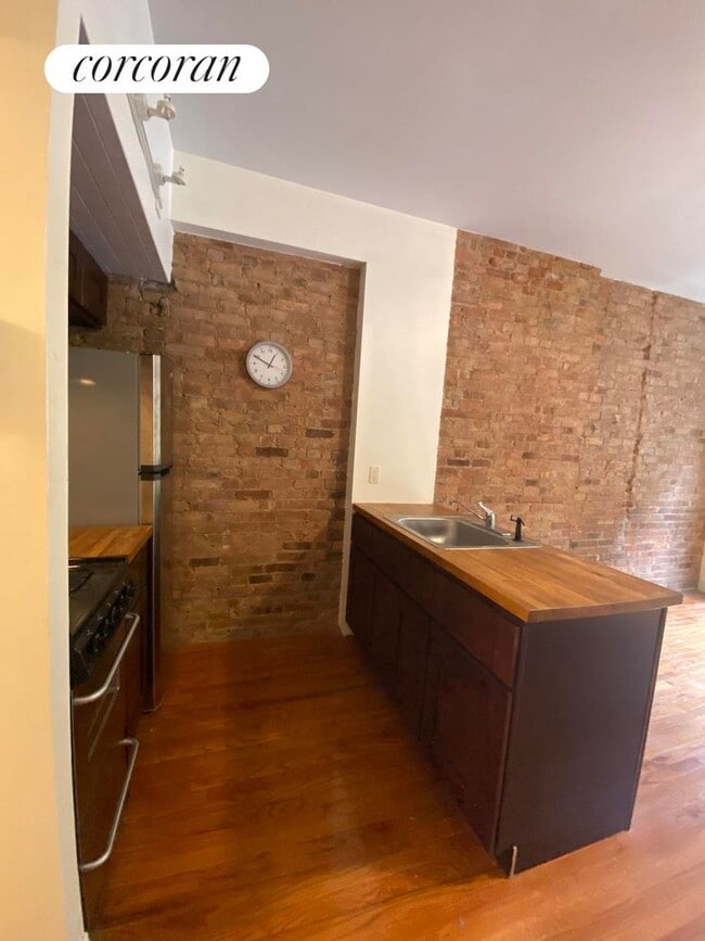 Foto del edificio - 222 E 50th St