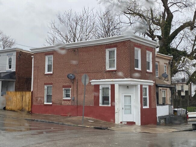 Building Photo - 501 E High St