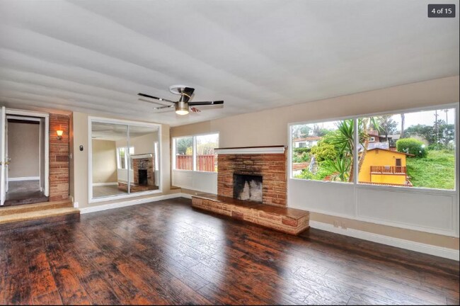 Building Photo - 139 Avenida Sierra