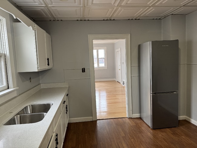 Building Photo - 7100 Arizona Ave