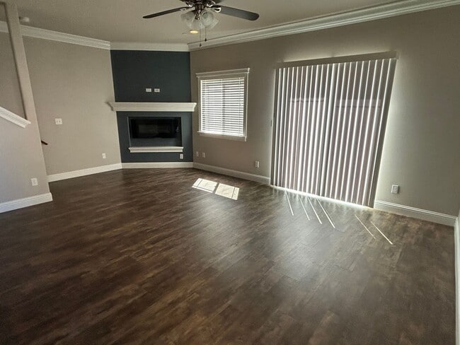 Building Photo - 2601 Sapphire Ln