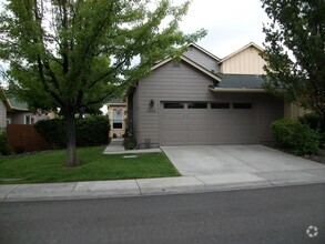 Building Photo - 5659 Hunting Creek Way