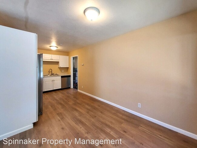 Building Photo - 3 br, 1 bath House - 3247 S Thompson Ave.