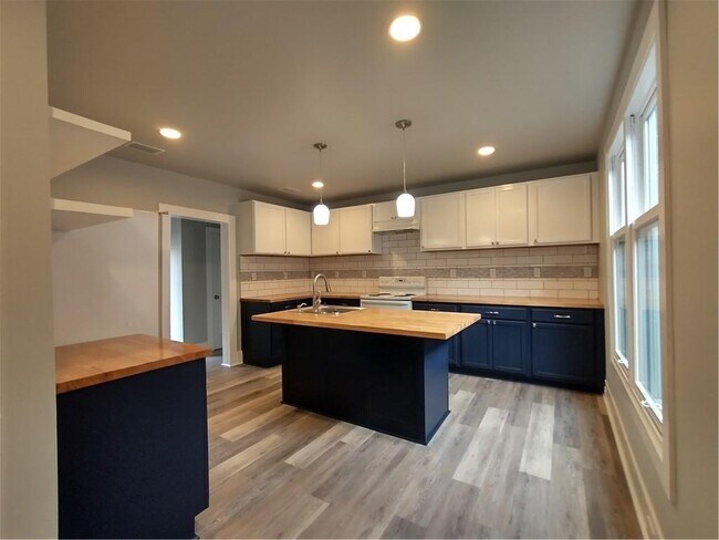 Foto del edificio - 1512 Albany St