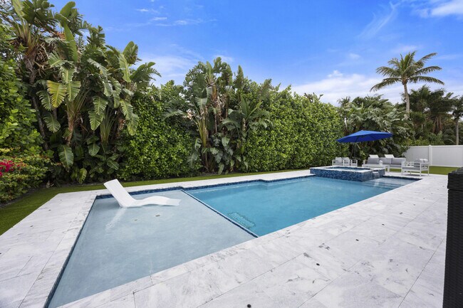 Foto del edificio - 52 PineHill Trail E