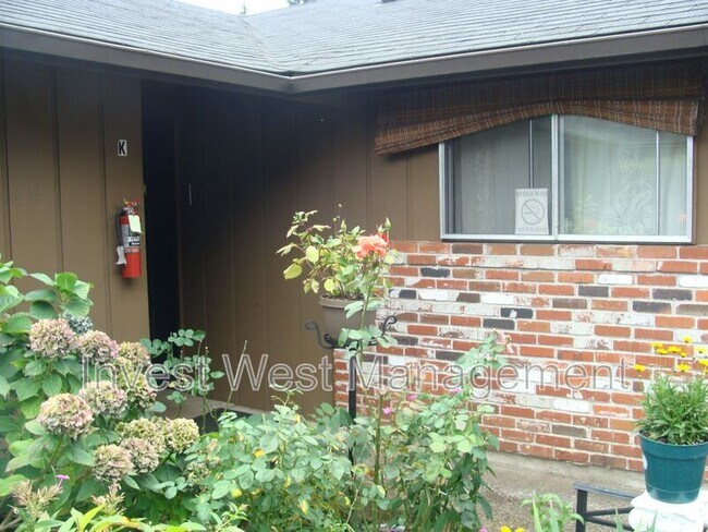 Foto del edificio - 3408 E 18th St