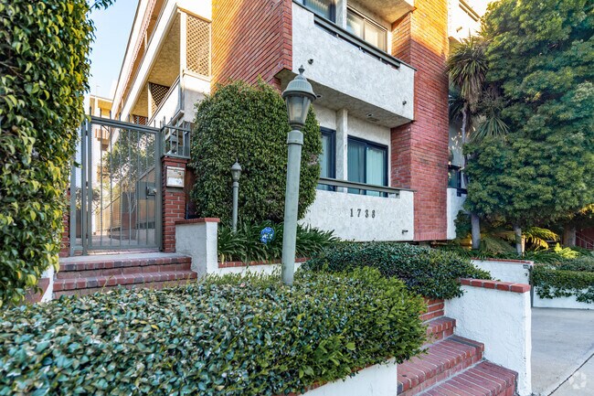 Entrance - 1738 Federal Ave