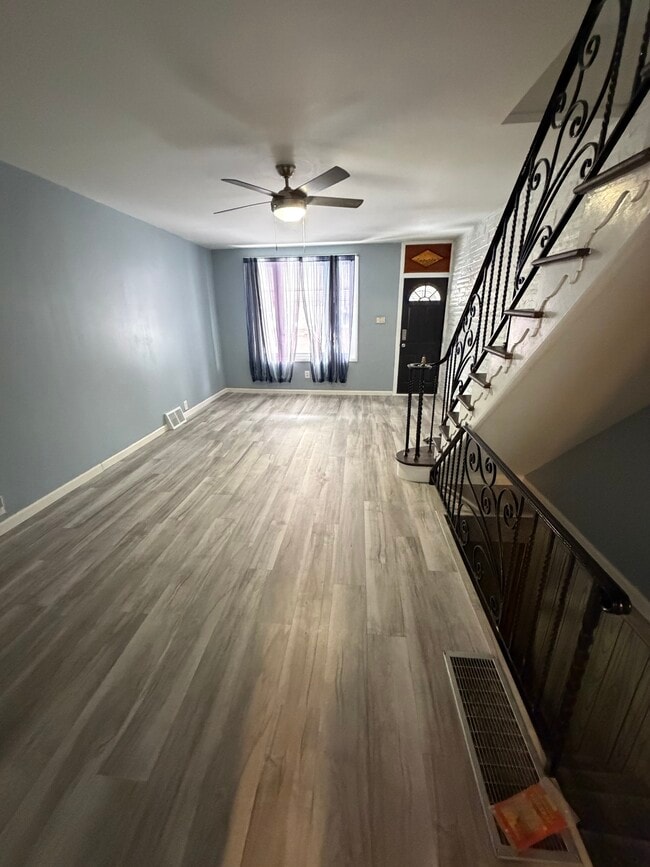 Building Photo - 109 Roseberry St