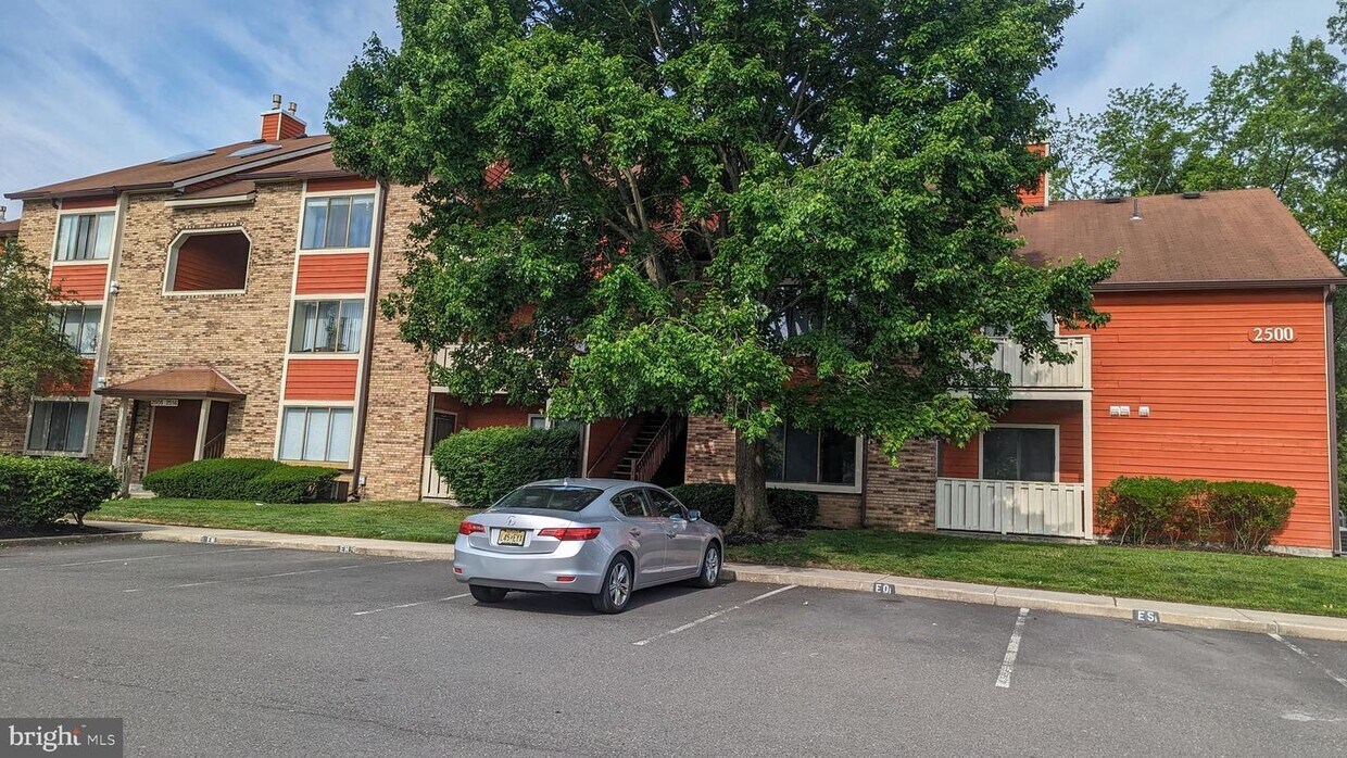 Foto principal - 2515 Sussex Ct