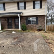 Building Photo - 3 Jonquil Ln