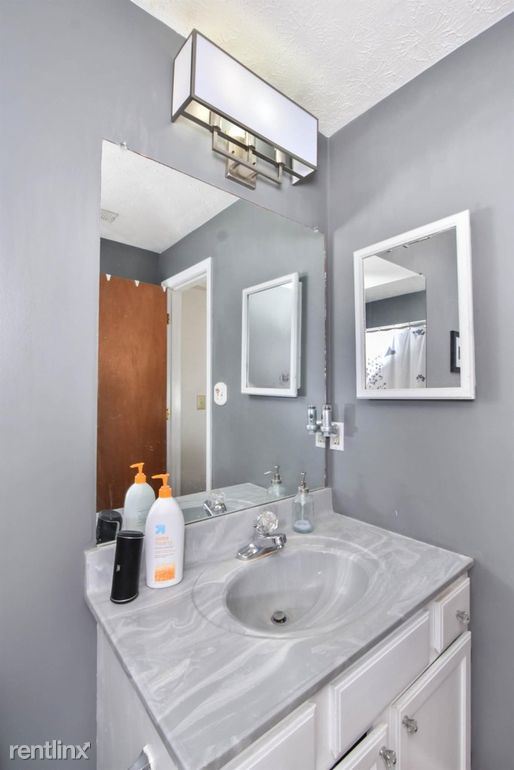 Building Photo - 1412 Hartland Woods Way