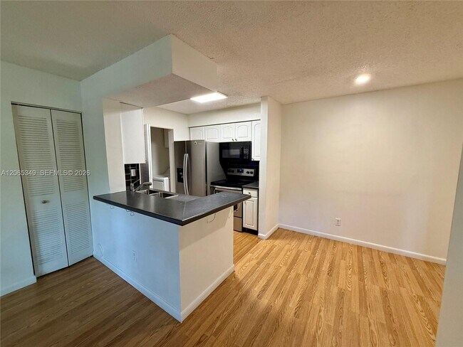 Foto del edificio - 1237 SW 46th Ave