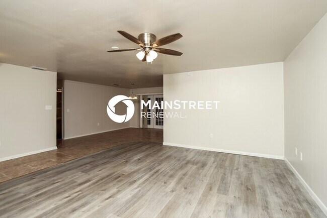 Building Photo - 3 Bedroom Pet-Friendly Home in ROCKLEDGE, FL with Main Street Renewal