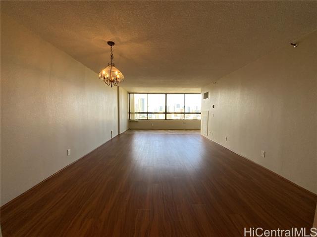 Building Photo - 1517 Makiki St