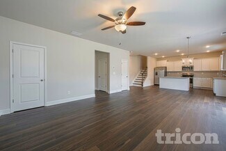 Building Photo - 409 Curlin Ct