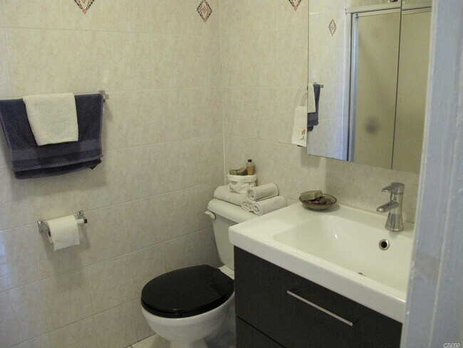 Foto del edificio - 213-49 39th Ave