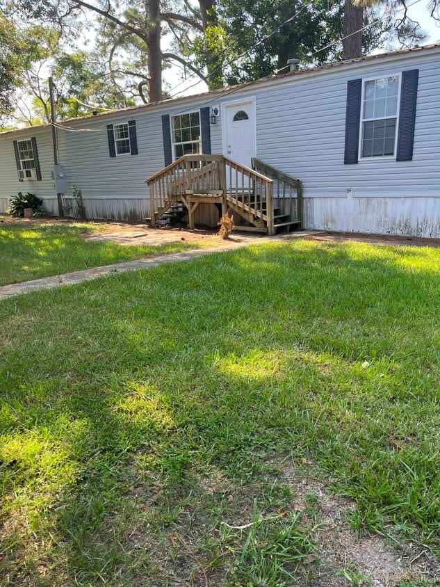 Primary Photo - 409 S Ave N
