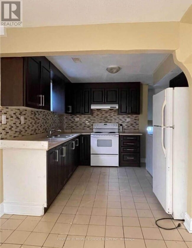 Building Photo - 153 Morton Way