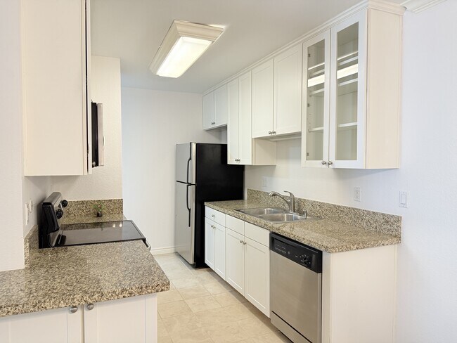Foto del edificio - 9959 Azuaga St