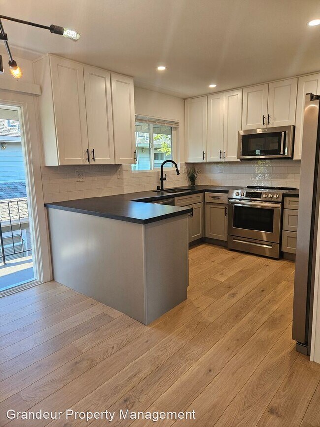 Building Photo - 3 br, 2 bath House - 539 Tyndall Avenue