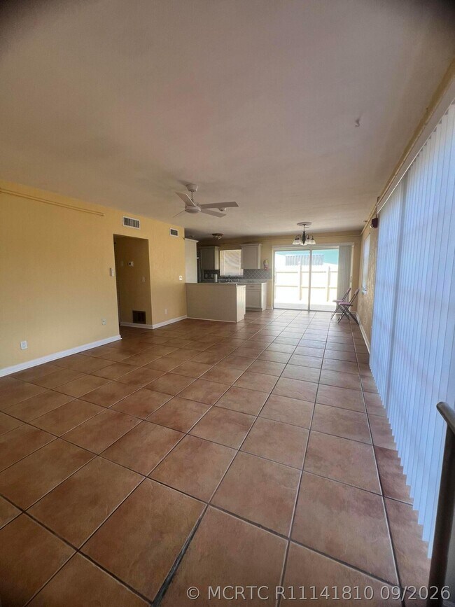 Foto del edificio - 4052 Collin Dr