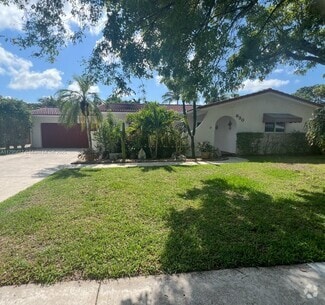 Building Photo - 630 NW 42nd Ave