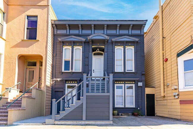 Front - 2871 22nd St