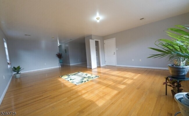 Foto del edificio - 78 Highland Ave