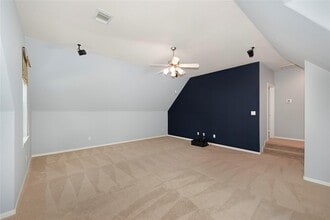 Building Photo - 15 Pawprint Pl