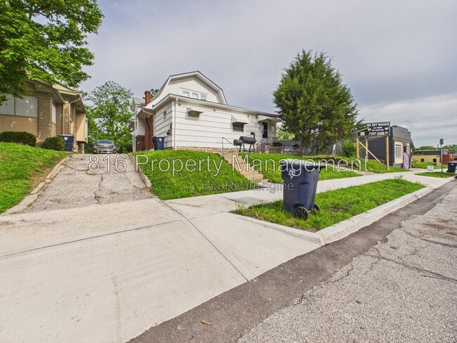 Building Photo - 6921 Prospect Ave