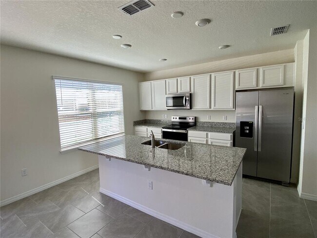 Building Photo - 13537 Sagestone Dr