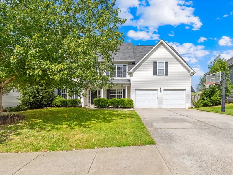 Primary Photo - 135 Elba Dr