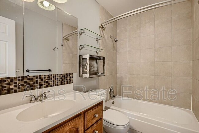 Building Photo - 8554 W Burgundy Dr