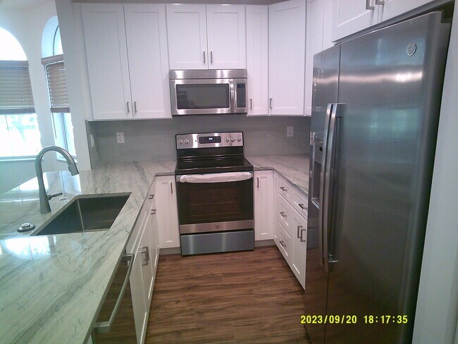 Foto del edificio - 1248 Via Fatini