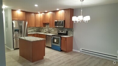 Building Photo - 45 Patterson Village Ct