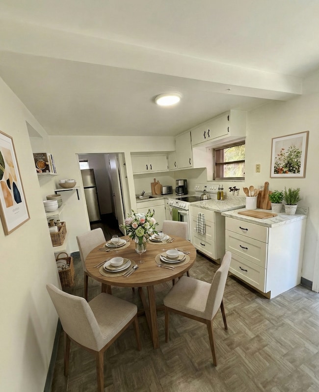 Foto del edificio - 6860 N Waterway Dr