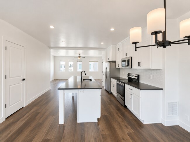 Building Photo - Views - Views - Views!! 4 Bedroom Modern Townhome