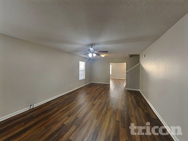 Foto del edificio - 945 Schofield Ln