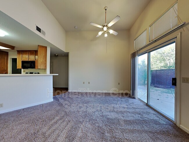 Building Photo - 8045 Arroyo Vista Dr