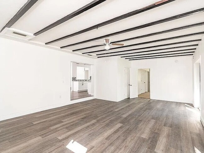 Foto del edificio - 1710 W Ferris Ave