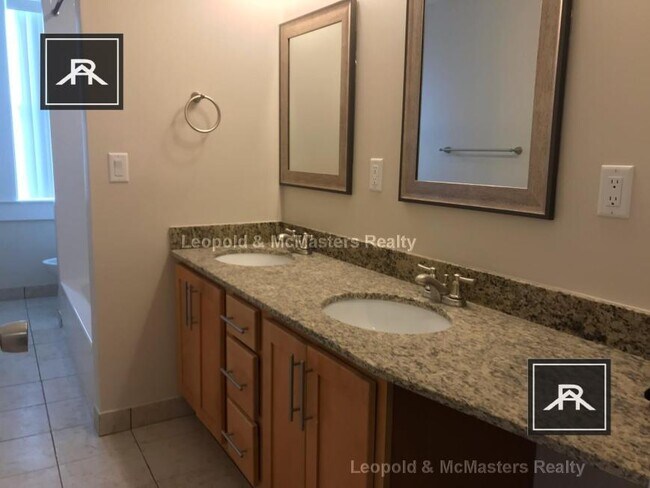 Foto del edificio - 2 bedroom in Brookline MA 02446