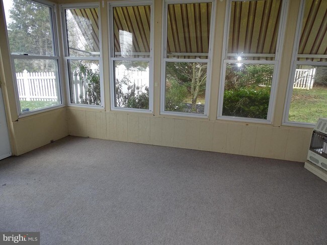 Foto del edificio - 337 Phoenix Dr