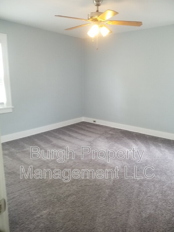 Foto del edificio - 944 Jackman Ave