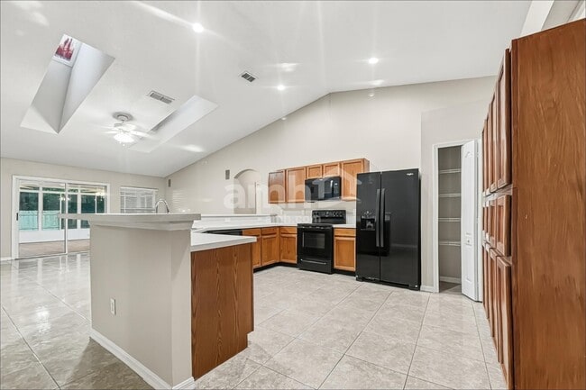 Building Photo - 9640 Clinton Corners Dr